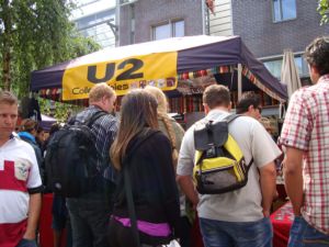 Fans on a shopping spree